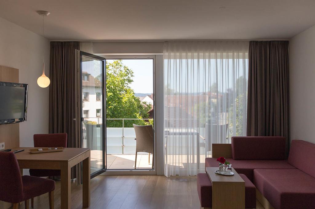Hotel Seepark Garni ユーバーリンゲン エクステリア 写真