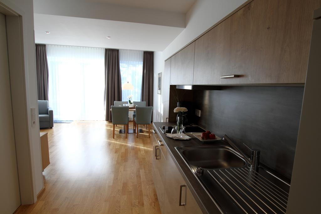 Hotel Seepark Garni ユーバーリンゲン エクステリア 写真