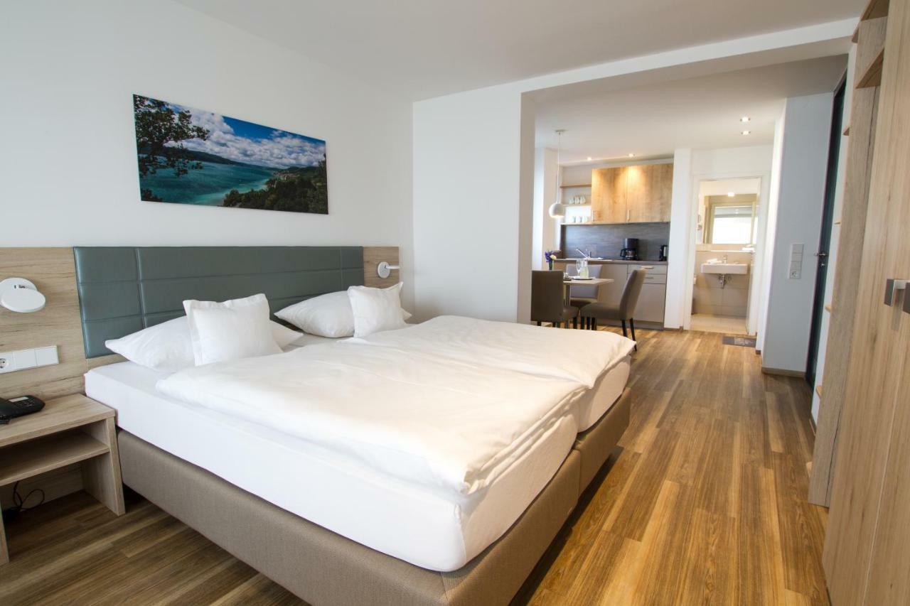 Hotel Seepark Garni ユーバーリンゲン エクステリア 写真