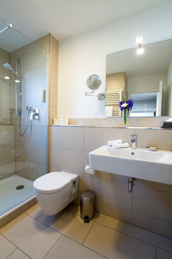 Hotel Seepark Garni ユーバーリンゲン エクステリア 写真